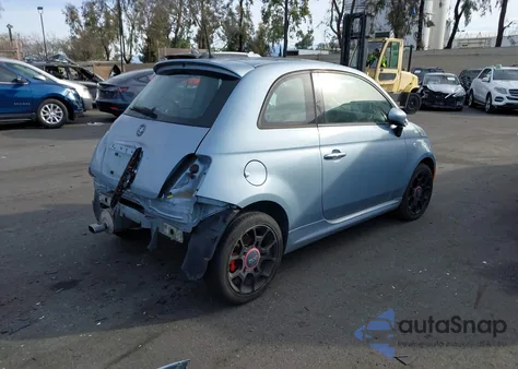 2015 Fiat 500 Sport z USA, uszkodzony, nr VIN 3C3CFFBRXFT681942
